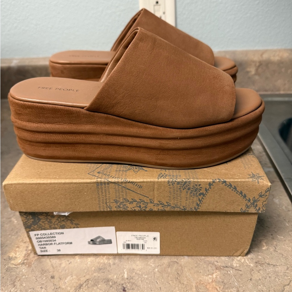 Free People Harbor Flatform slides